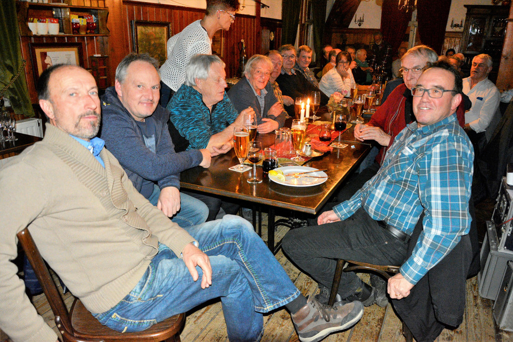 z 1 Schweizer Vereinsmitgl_.JPG