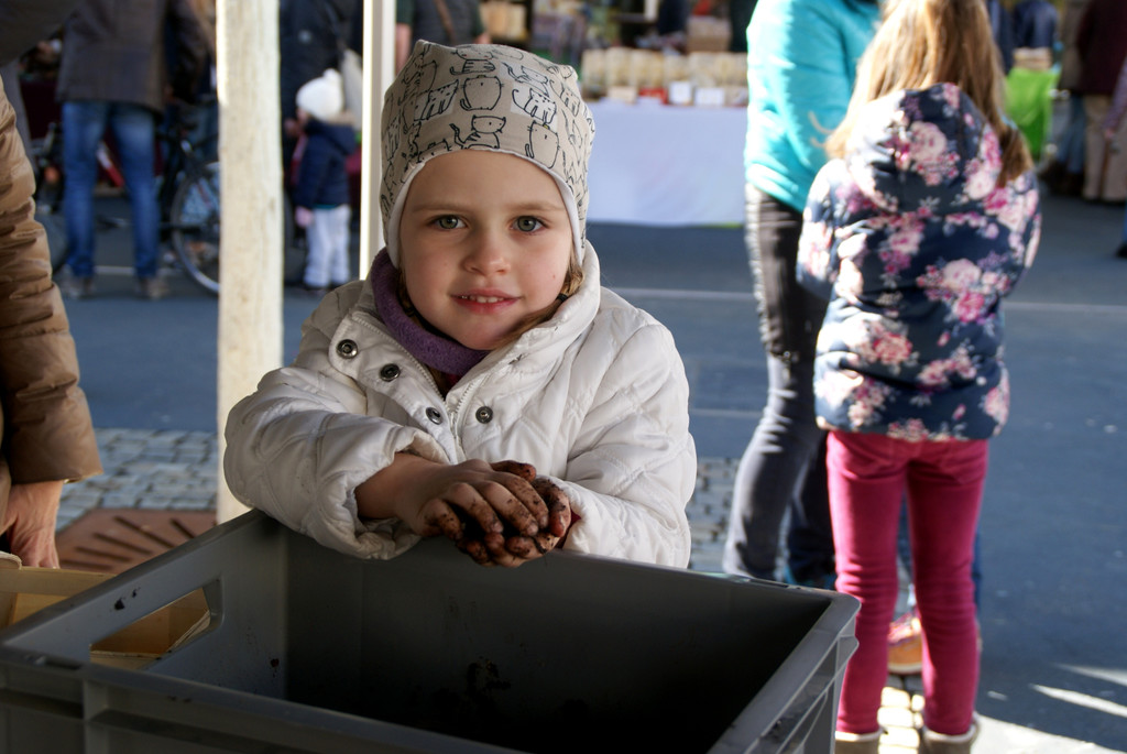 Samenerde gabs in der Kinderecke.JPG