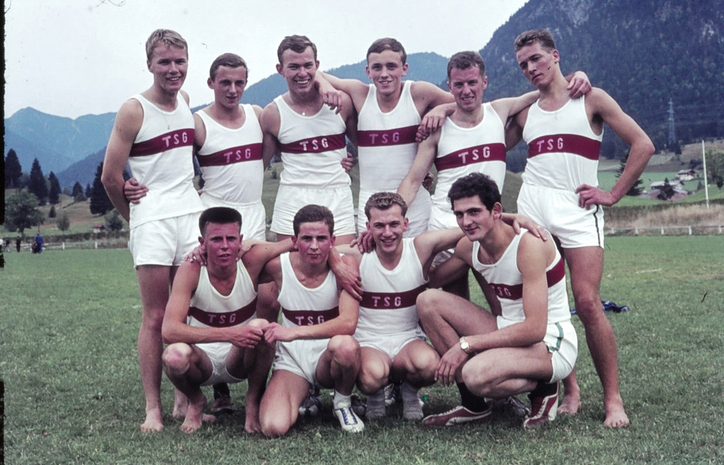 Foto 4 Leichtathleten m__nnlich 1950er-Jahre.jpg