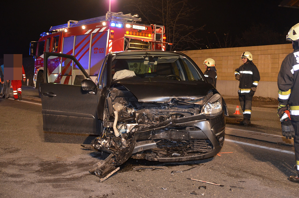 Schwerer VU B311 bei St_Johann  30_03_2018  Pressefotopongau MW _4_.JPG