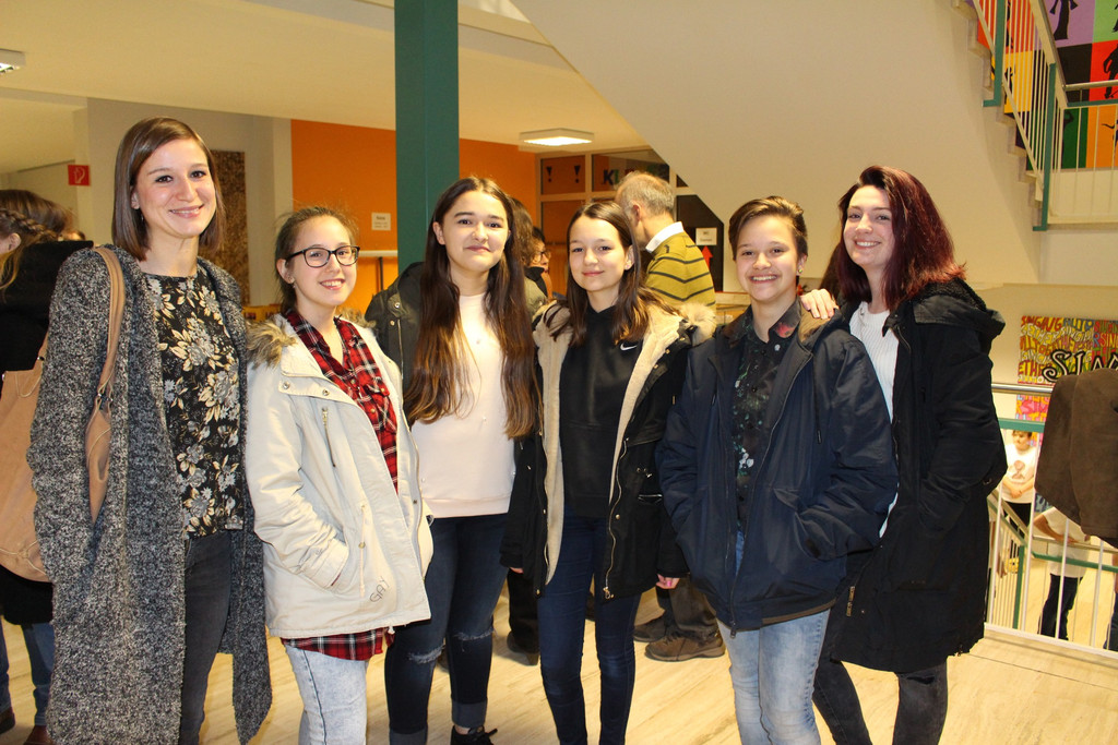 Mittelschule Vernissage KINDSK__PF E BESUCHER 22-03-2018 _1_.JPG