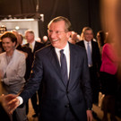 LH Wilfried Haslauer beim Einzug in die Halle.jpg