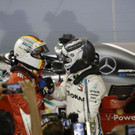 Vettel mit Start-Ziel-Sieg in Bahrain