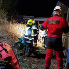 Zwei Personen in Brunnenschaft gestürzt