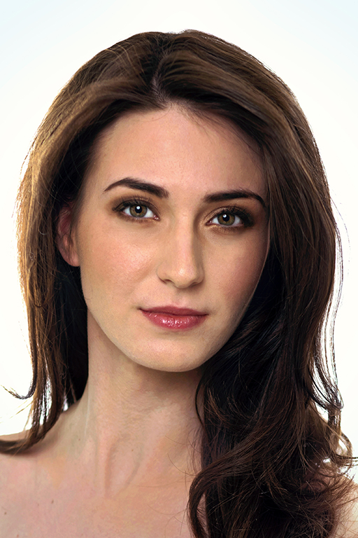 07_Alma_ Portrait.jpg