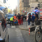 Berufsrettung Wien bei Motorradunfall _2_.jpg
