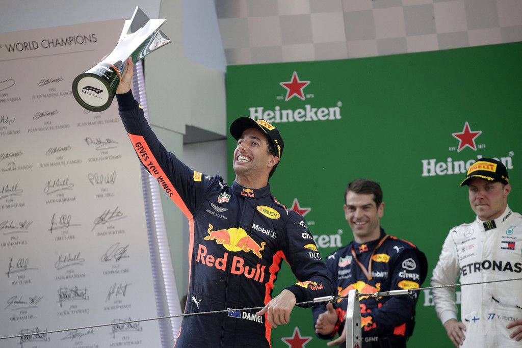 China_F1_GP_Auto_Racing_08833.jpg