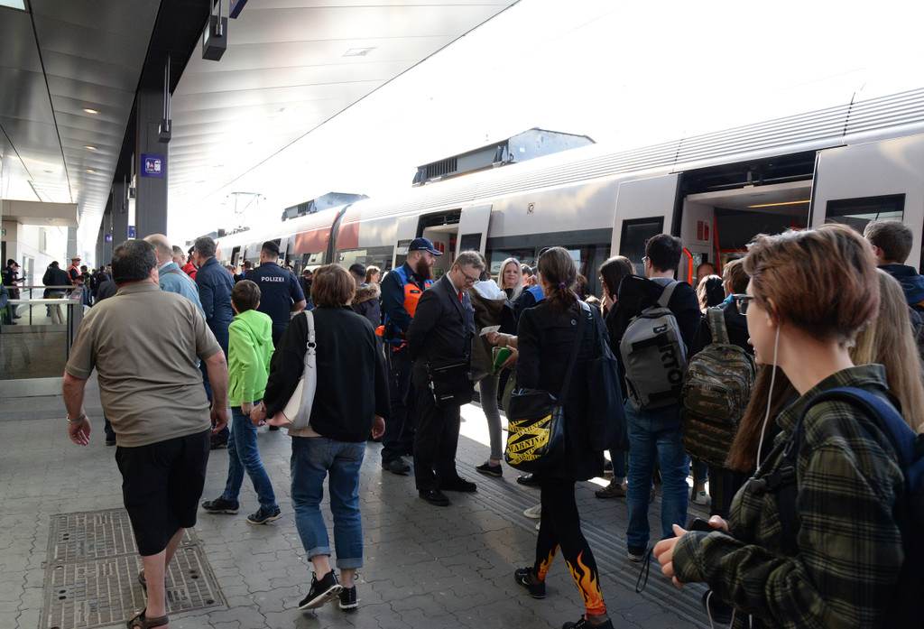 20180414 Schwerpunktkontrollen Bahnhof 1.JPG