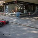 Schwarzstraße: Roller vs. Pkw