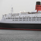 Dubai_Queen_Elizabeth_2_93790.jpg