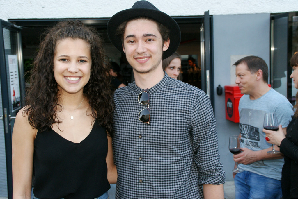 Tayla Fenkart und Niklas Engel - gemeinsam Komot.JPG