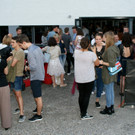 Zahlreiche G__ste freuten sich auf das Konzert.JPG