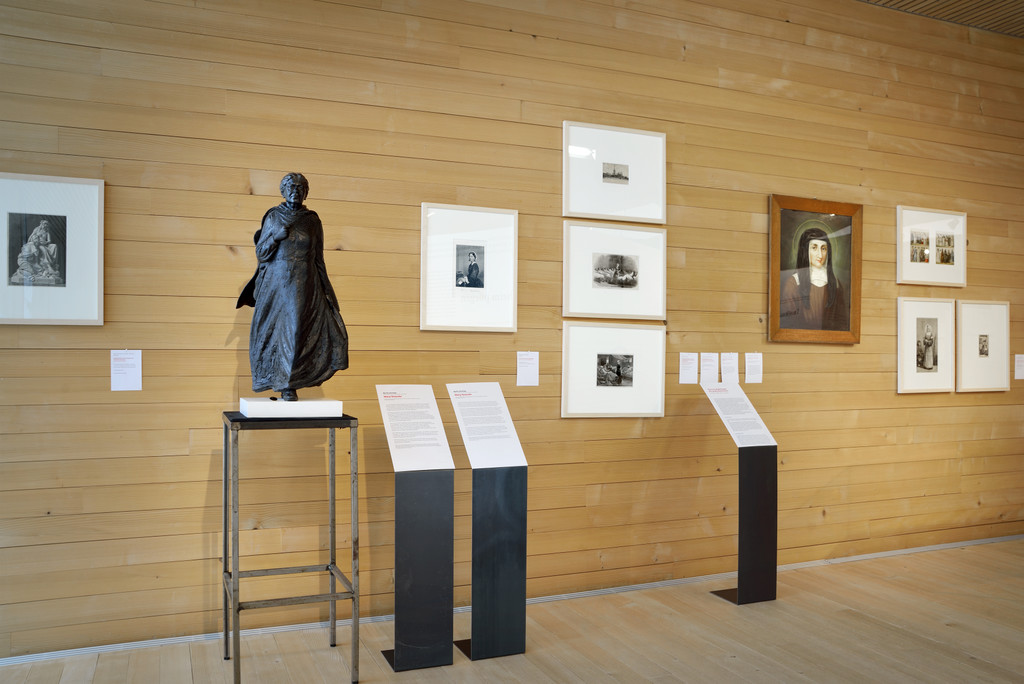 sterreichisches Frauenmuseum_pflege das leben_IA _10_.jpg