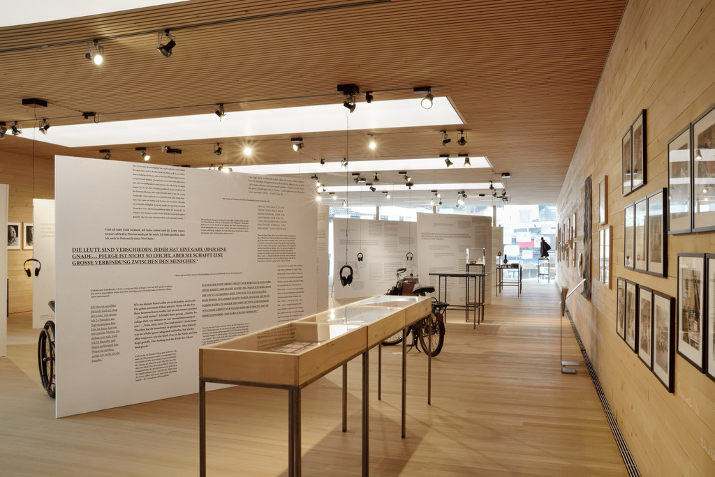 sterreichisches Frauenmuseum_pflege das leben_IA _14_.jpg
