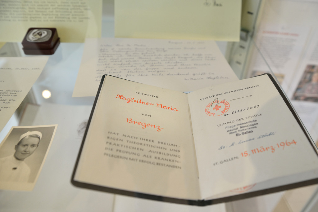 sterreichisches Frauenmuseum_pflege das leben_IA _37_.jpg