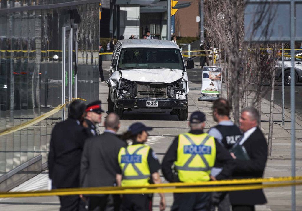 Canada_Van_Hits_Pedestrians_03760.jpg