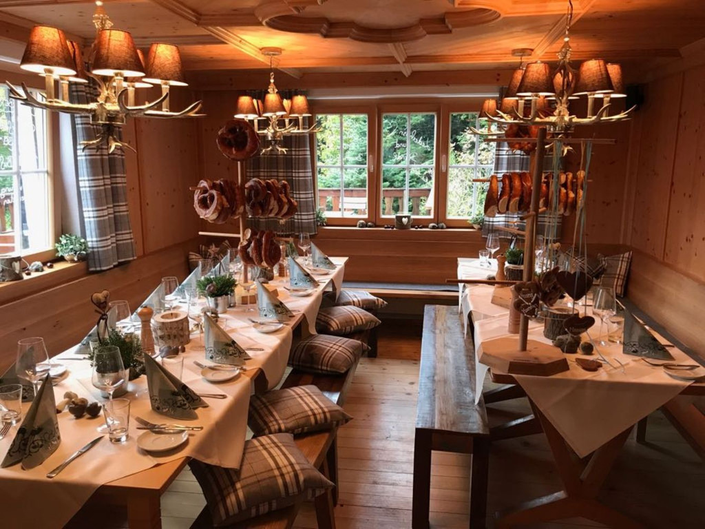 Lochau Moosegg Gasthaus MAIBAUMFEST mit dem Pf__nderecho Mai 2018 _7_.jpg