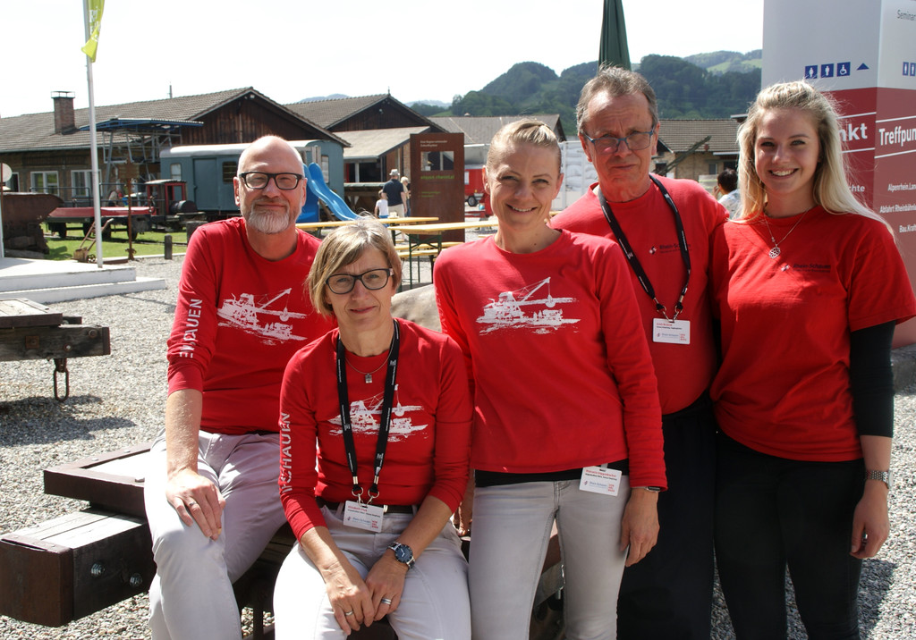 v_li_ GF Markus Dietrich_ Elisabeth Piuk_ Bettina Kolb_ Erich Nowak_ Manuela Giggenbacher.JPG