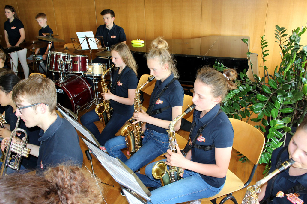 Musikverein JUNGMUSIK Konzert im Jesuheim 04-05-2018 _11_.JPG