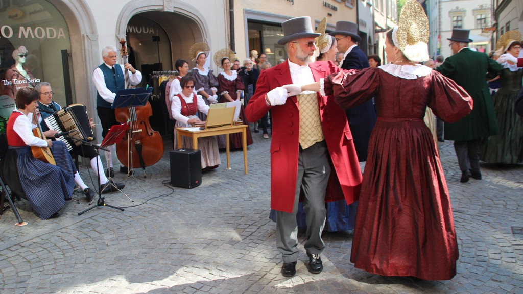 _trachtengruppe_header2.JPG