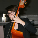 Susanna Hofer am Kontrabass.JPG