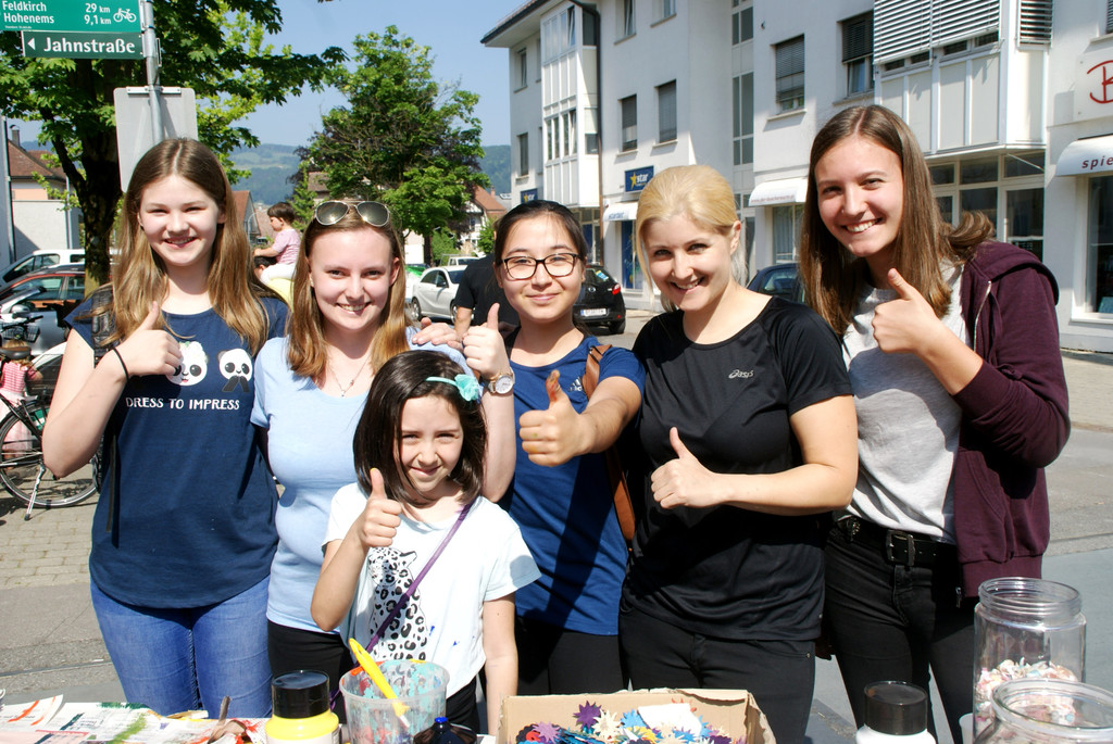 Die M__dels vom M__dchencafe.JPG