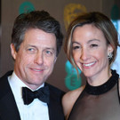 Hugh Grant mit Freundin