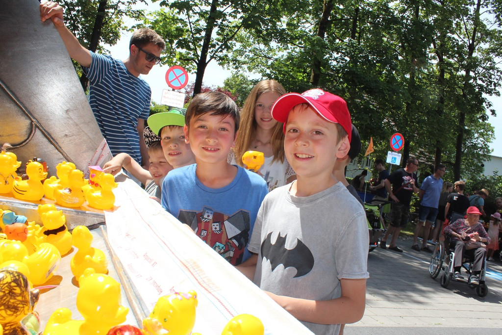 Duck Race 12.jpg