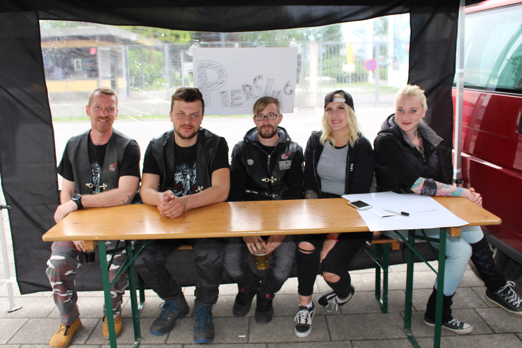 Roland_ Henri_ Erli_ Christina_ Carina.JPG