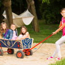 Schloss Hof_Sommer_Sand_H__ngematten __ SKB - Astrid Knie _1_.jpg