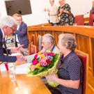 buergermeister_gratuliert_004704461.jpg