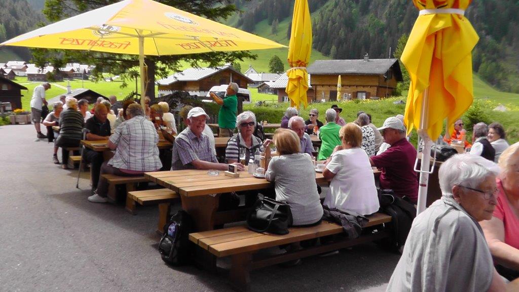 Club 50_ Nenzinger Himmel 29_05 _3_.jpg