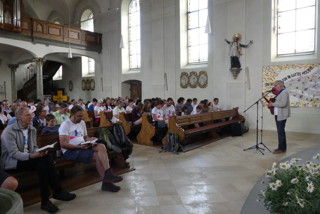 Pfarre ZEMM GO Wanderung Di__zesanfest 27-05-2018 _39_.JPG