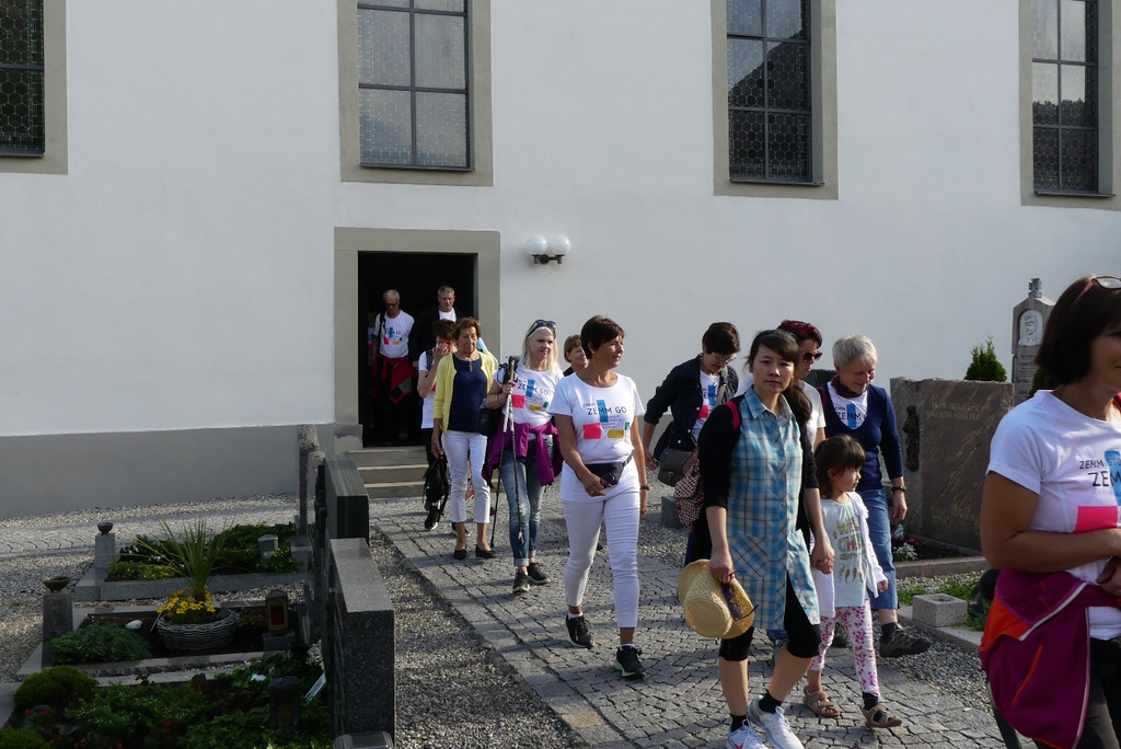 Pfarre ZEMM GO Wanderung Di__zesanfest 27-05-2018 _44_.JPG