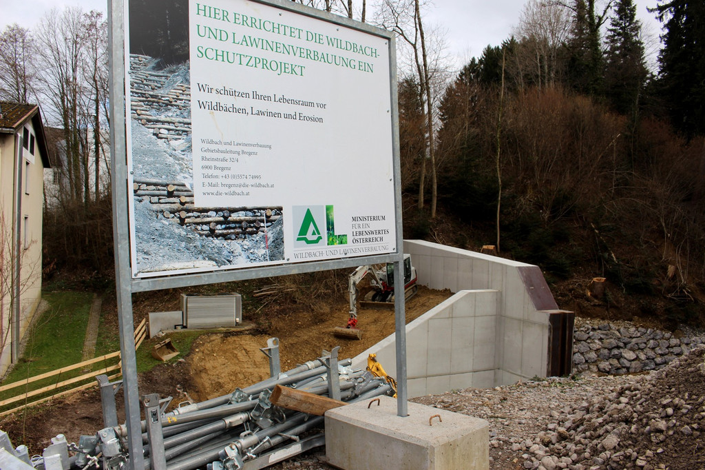 C Hoferbach STAUWEHR BALKENSPERRE Bau Halbzeit A 16-03-2018 _30_.JPG