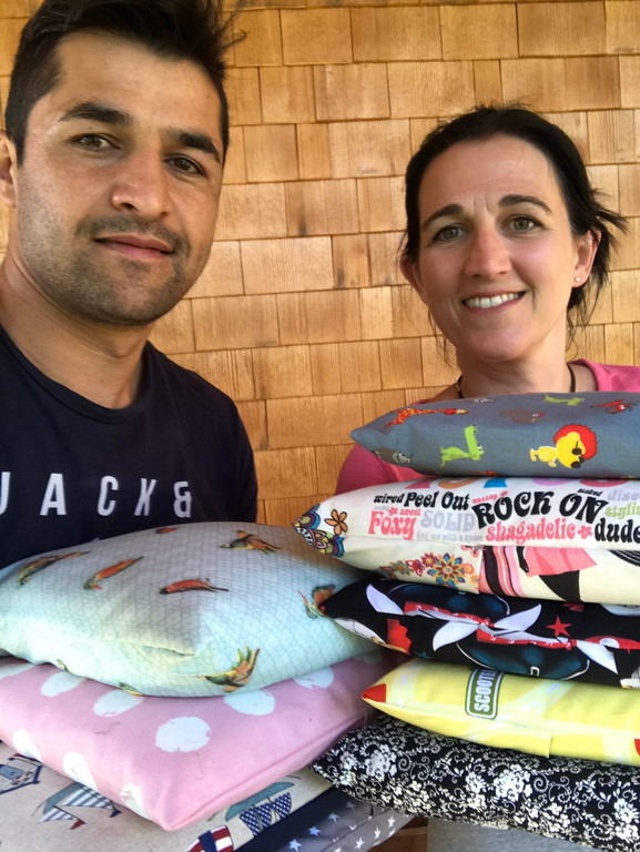 Foto Halim_ Julia_ Kissen.JPG