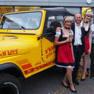 35 Michelini_ Gallaun_ drei Schwestern und der Jeep.JPG