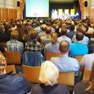 6 Voller Saal.JPG