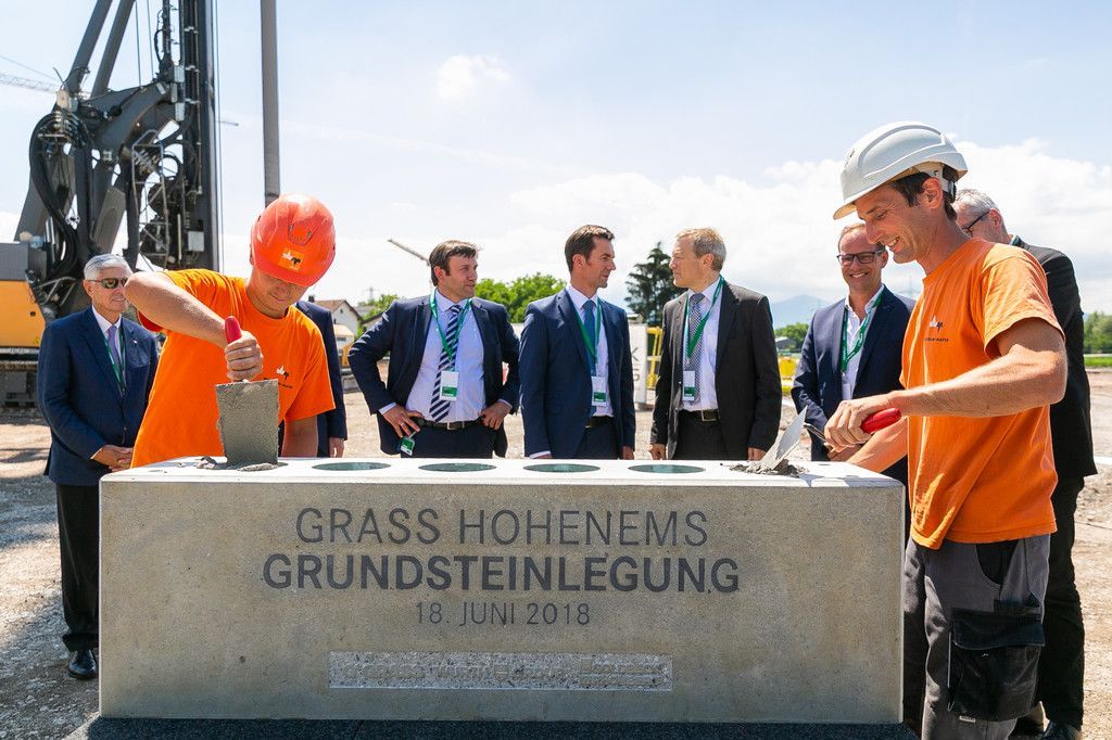 GRASS-Hohenems-Grundstein.jpg