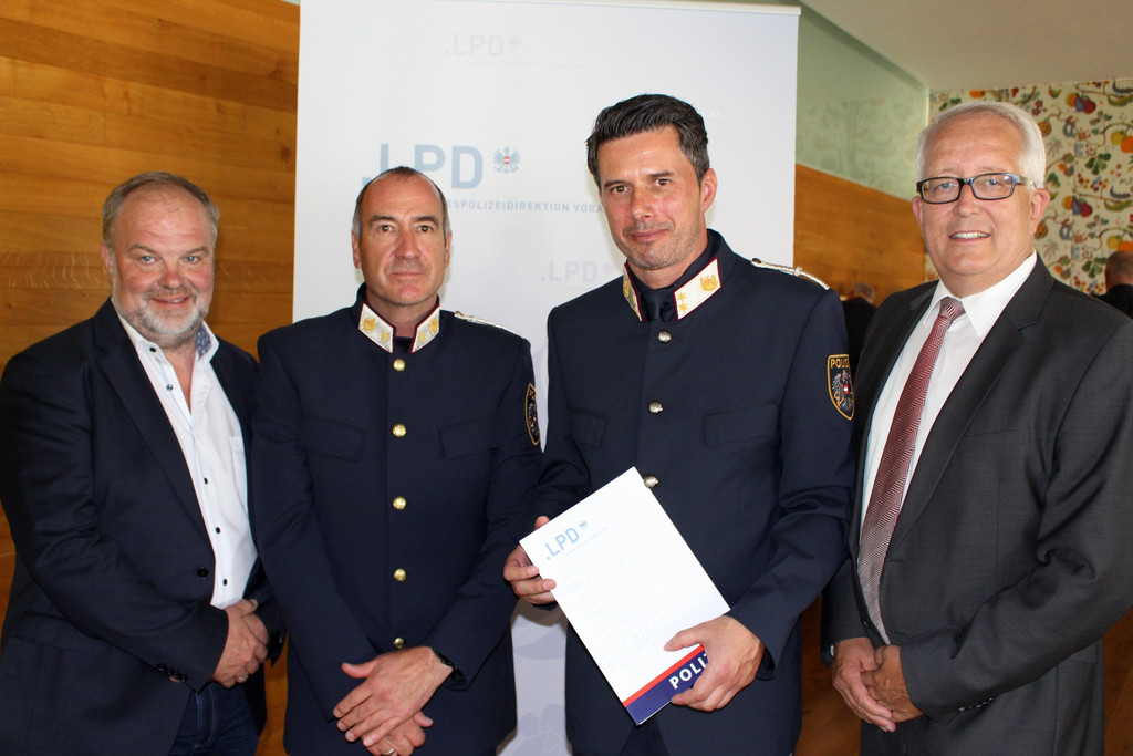 Polizei Ernennung Kommandant A offiziell 19-06-2018 _2_.JPG