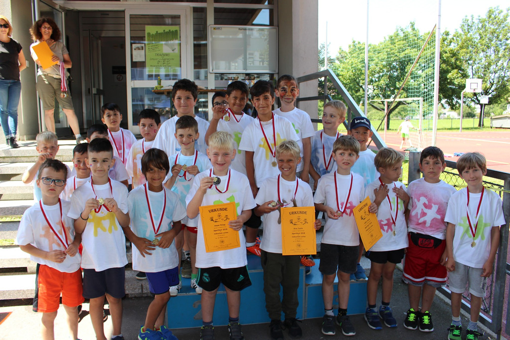 Volksschule SPORTFEST B Siegerehrung 22-06-2018 _4_.JPG
