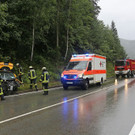 Luxusauto prallt in Bayern gegen Leitplanke