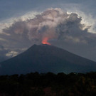 Vulkanasche behindert Flugverkehr in Bali