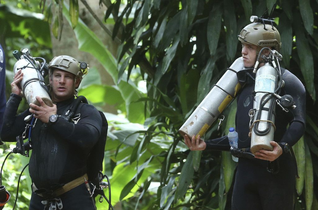 Thailand_Cave_Search_84238.jpg