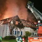 Mann rettet sich aus Feuerinferno