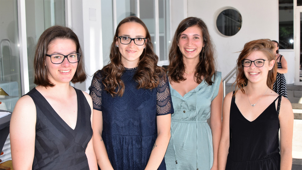 11_Klara_ Anna _ Lena und Lea absolvierten alle ein freiwilliges Jahr.JPG
