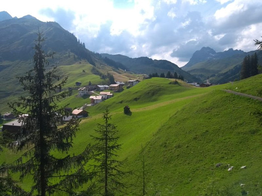 22 Warth Teschenberg.jpg