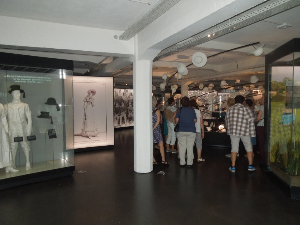 Ausflug Hutmuseum _2_.jpg