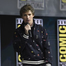 2018_Comic-Con_-_Warner_Bros__Theatrical_Panel_03448.jpg