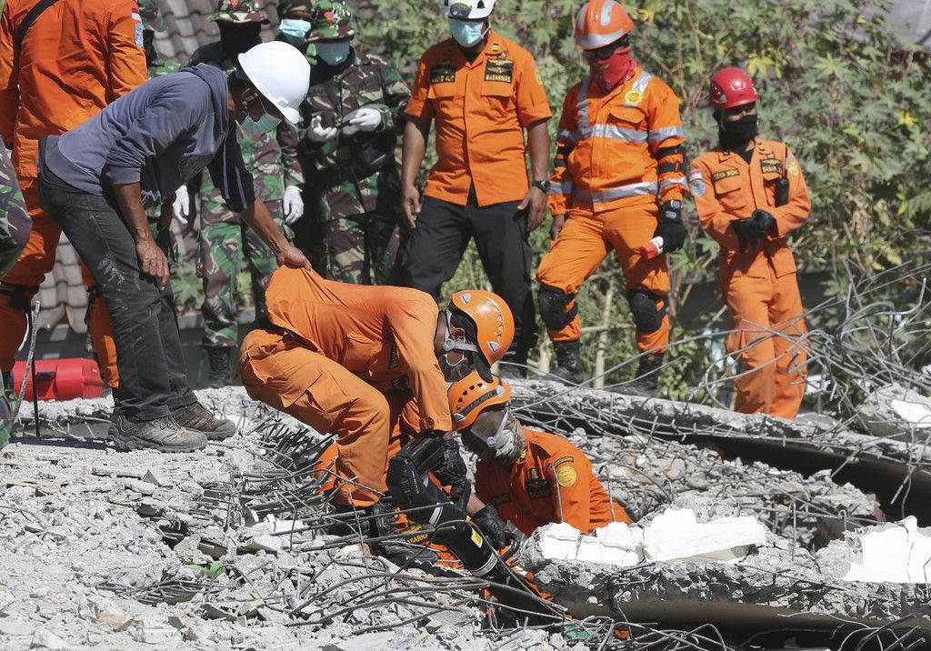 Indonesia_Earthquake_67421.jpg